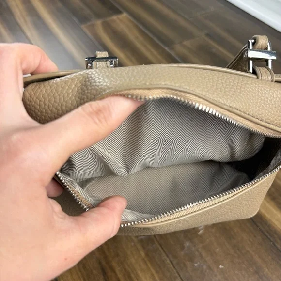 Beige Crossbody Handbag Purse Shoulder Bag Faux Leather Pebbled - Picture 8 of 11